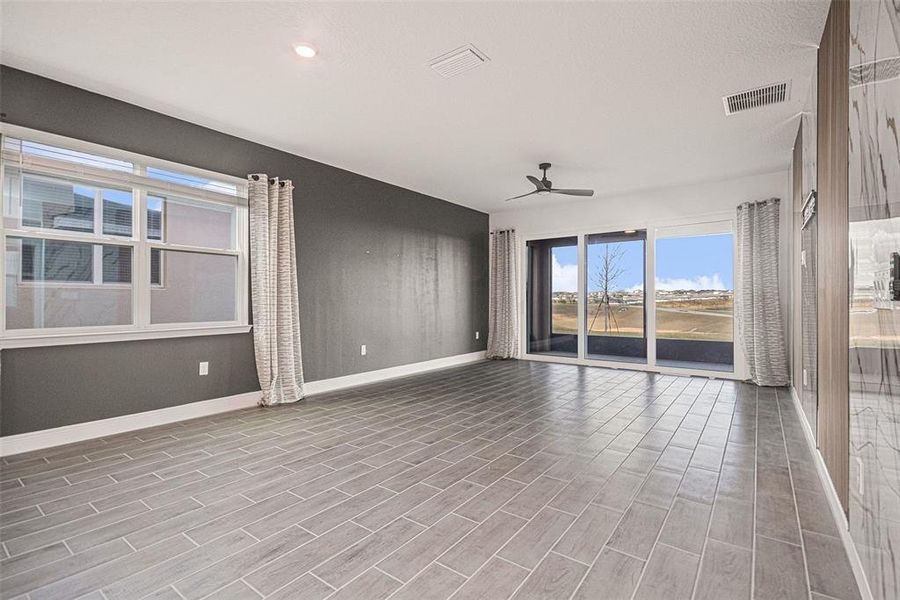 Spacious, unfurnished interior of a new home in Hills of Minneola, Minneola (Image 38).