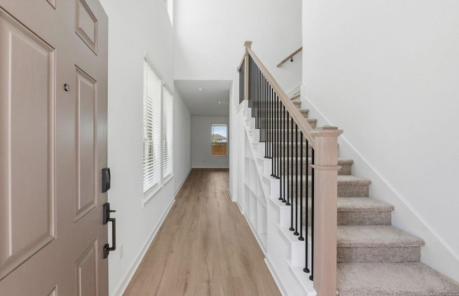 Spacious, unfurnished interior of a new home in Santa Rita Ranch, Liberty Hill (Image 20).