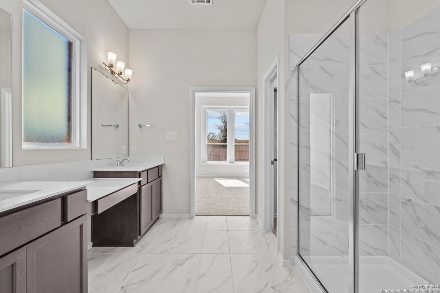 Furnished interior view inside a new home in Stillwater Ranch 45', San Antonio (Image 10). Furnished interior view inside a new home in Stillwater Ranch 45', San Antonio (Image 10).