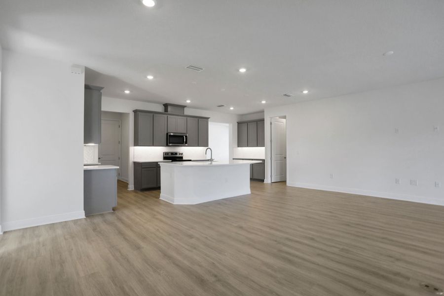 2,723sf New Home in Parrish, FL.  - Slide 39