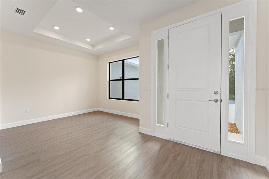 Spacious, unfurnished interior of a new home in , Palm Bay (Image 12).
