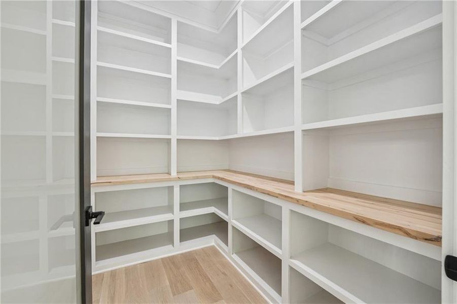 Spacious, unfurnished interior of a new home in , Commerce (Image 20).