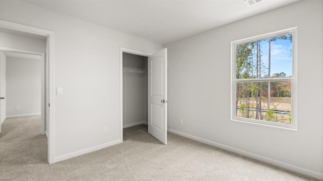 Spacious, unfurnished interior of a new home in Parkside at Carter Grove, Cartersville (Image 20).