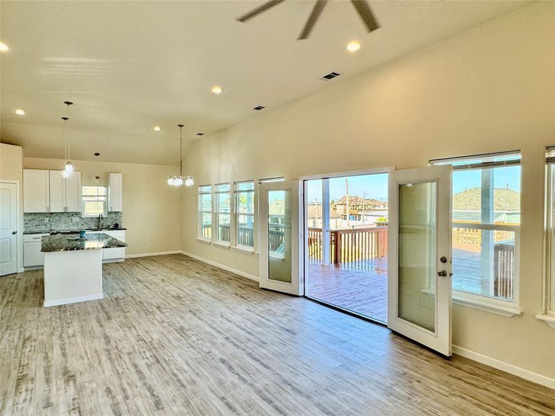 Spacious, unfurnished interior of a new home in , Bayou Vista (Image 21).