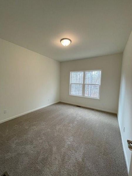 Spacious, unfurnished interior of a new home in , Waleska (Image 11).