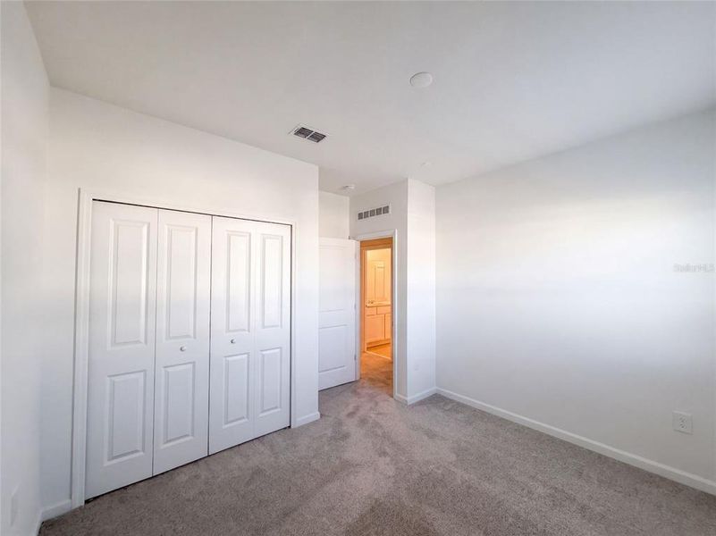 Spacious, unfurnished interior of a new home in , Apopka (Image 15).