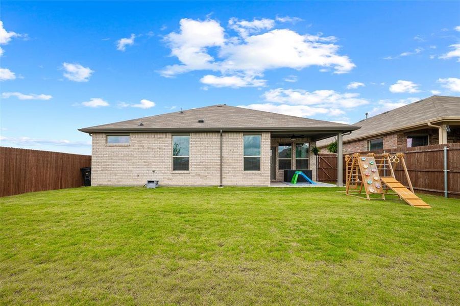 Exterior details and patio area of a home in , Cleburne (Image 3).