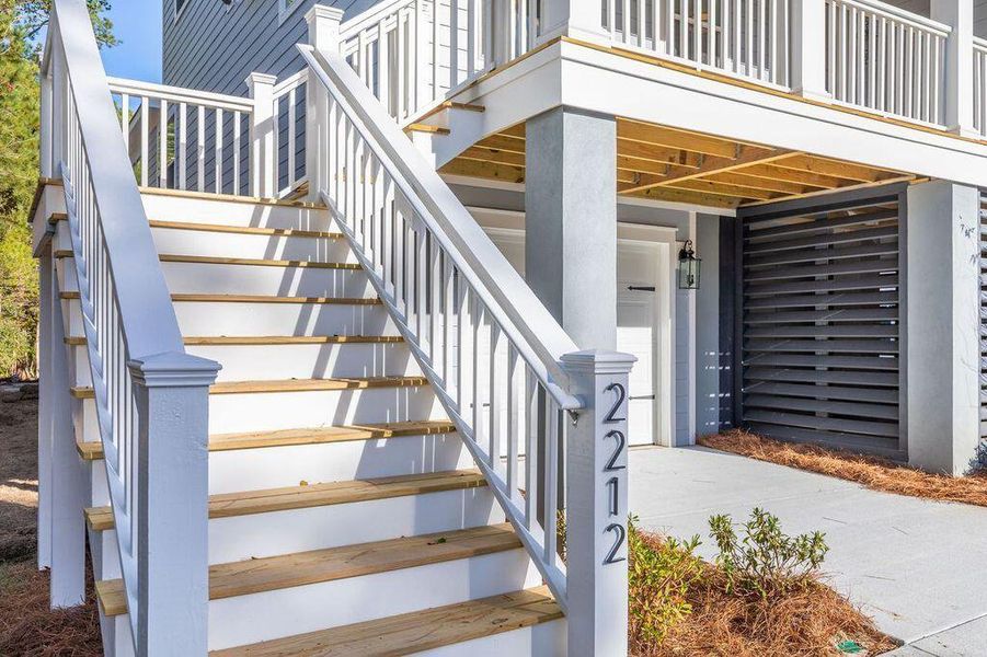 Exterior details and patio area of a home in Kings River Preserve, Hollywood (Image 3).