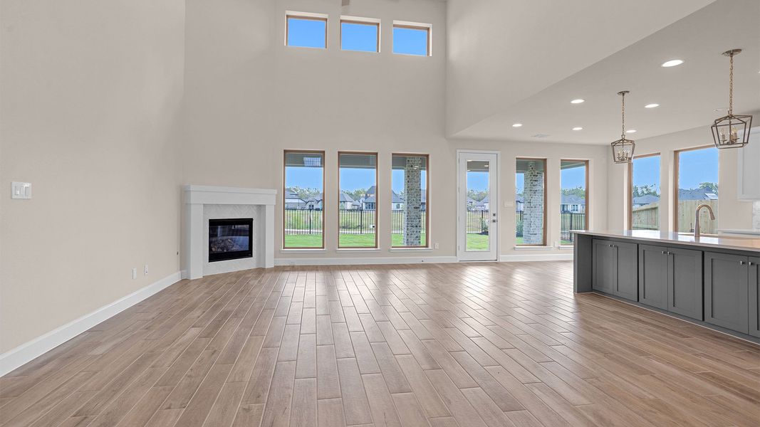 Spacious, unfurnished interior of a new home in Fulbrook On Fulshear Creek 60', Fulshear (Image 21). Spacious, unfurnished interior of a new home in Fulbrook On Fulshear Creek 60', Fulshear (Image 21).