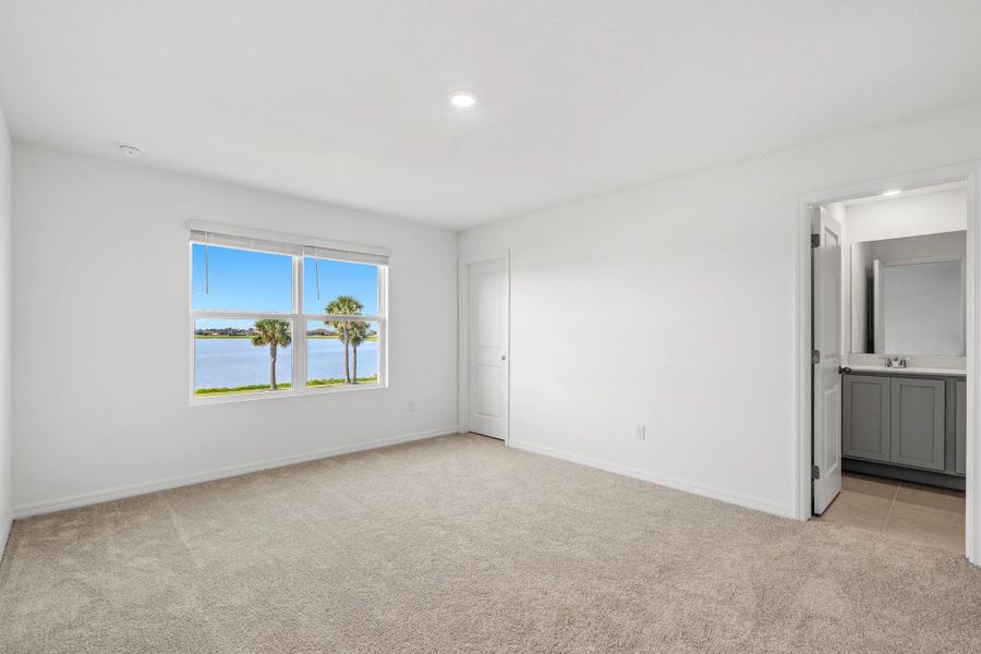 Spacious, unfurnished interior of a new home in Catamaran Cove, Rockledge (Image 24).