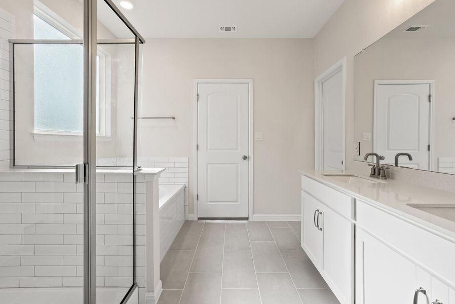 Representative furnished interior of a home built from the Somerville by Ashton Woods in Willow Springs, Buda (Image 14).