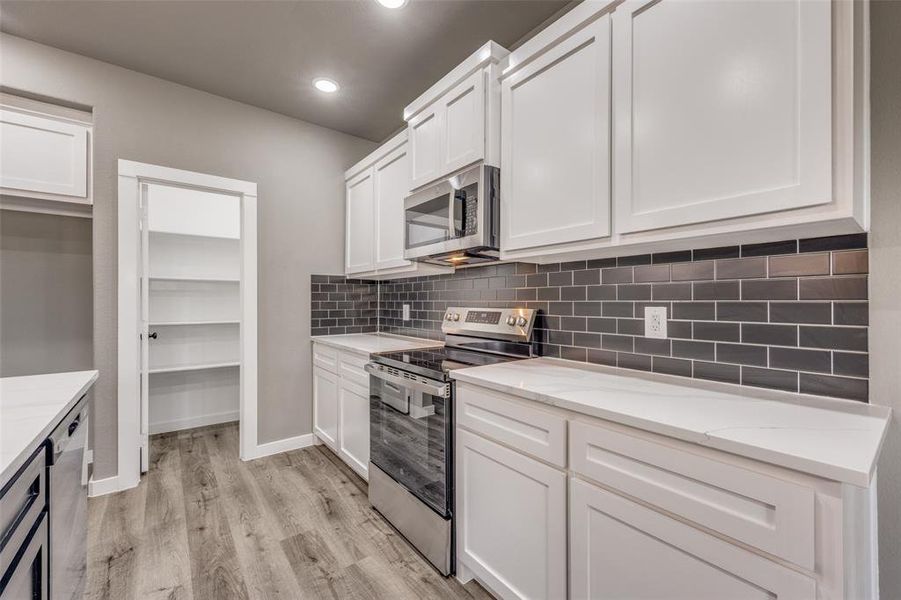 Furnished interior view inside a new home in , Wolfe City (Image 5).