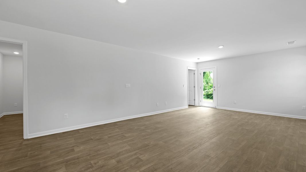 Spacious, unfurnished interior of a new home in Pine Hills at Cane Bay, Summerville (Image 11).