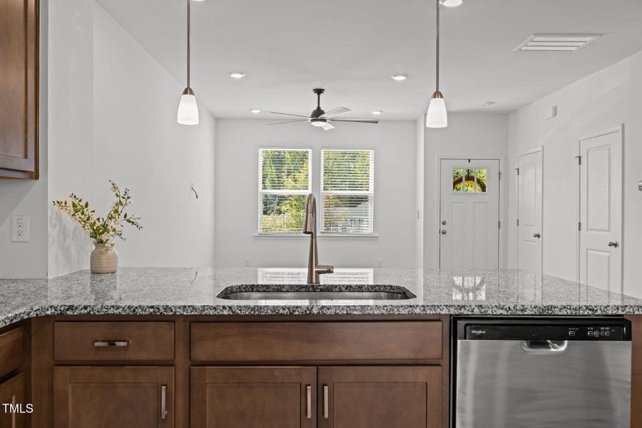 16-web-or-mls-5Z8A2323 16-web-or-mls-5Z8A2323