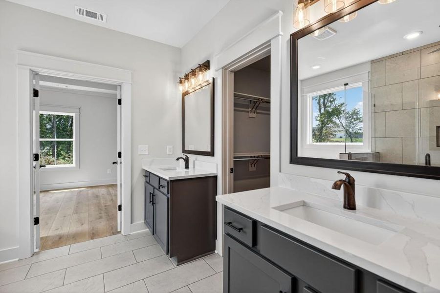 Furnished interior view inside a new home in , Dallas (Image 14).