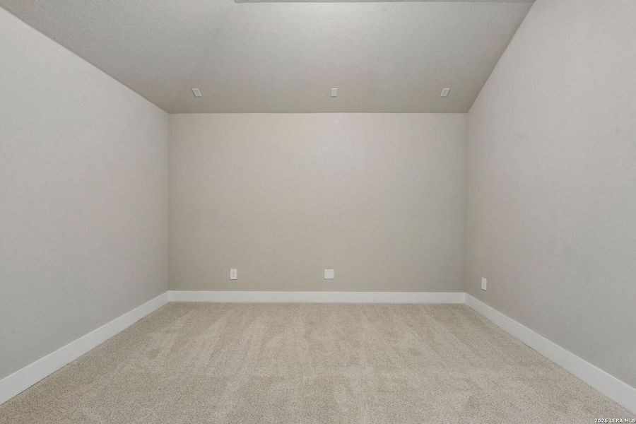 Spacious, unfurnished interior of a new home in Fox Falls, Boerne (Image 35). Spacious, unfurnished interior of a new home in Fox Falls, Boerne (Image 35).