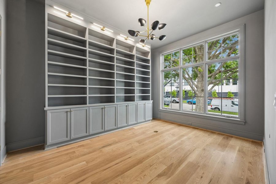 Spacious, unfurnished interior of a new home in , West University Place (Image 16).