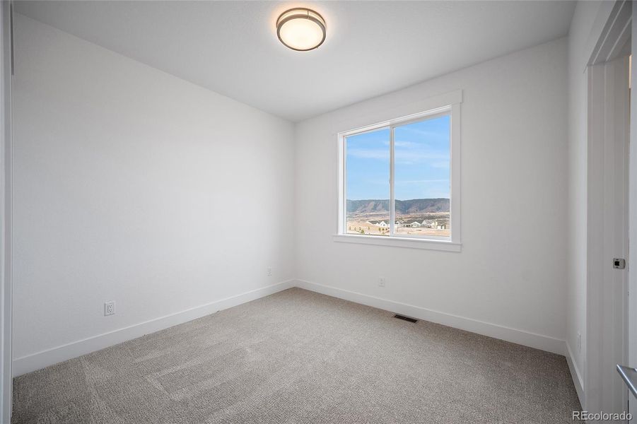 Spacious, unfurnished interior of a new home in Jackson Creek, Monument (Image 25).