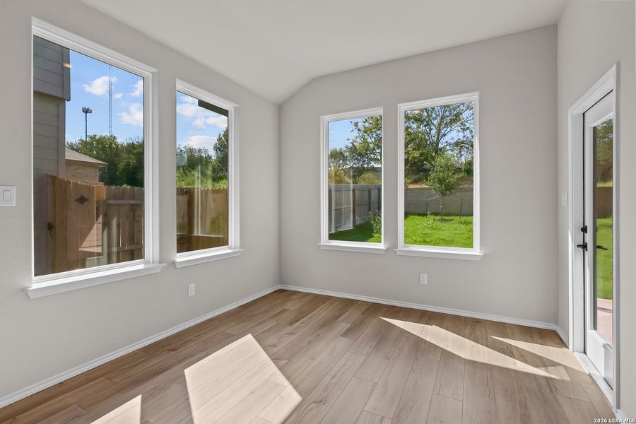 Spacious, unfurnished interior of a new home in Royal Crest, San Antonio (Image 34).