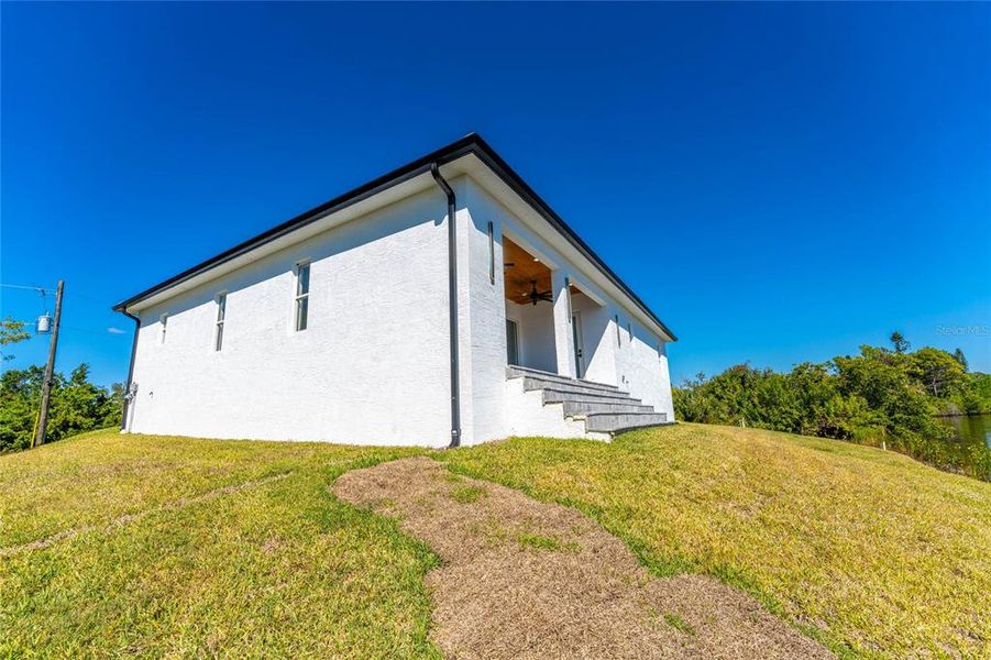 Exterior details and patio area of a home in , Port Charlotte (Image 34). Exterior details and patio area of a home in , Port Charlotte (Image 34).