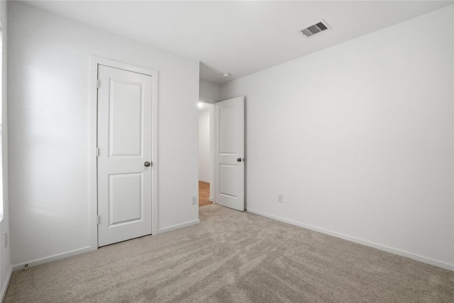 Spacious, unfurnished interior of a new home in Sterling Point at Baytown Crossings: Watermill Collection, Baytown (Image 20).