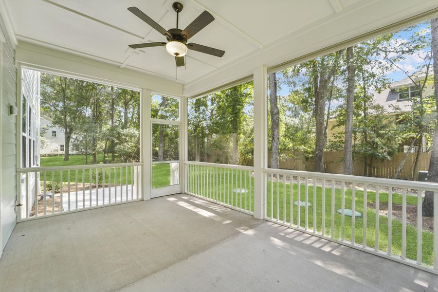 Spacious, unfurnished interior of a new home in , Hollywood (Image 40). Spacious, unfurnished interior of a new home in , Hollywood (Image 40).