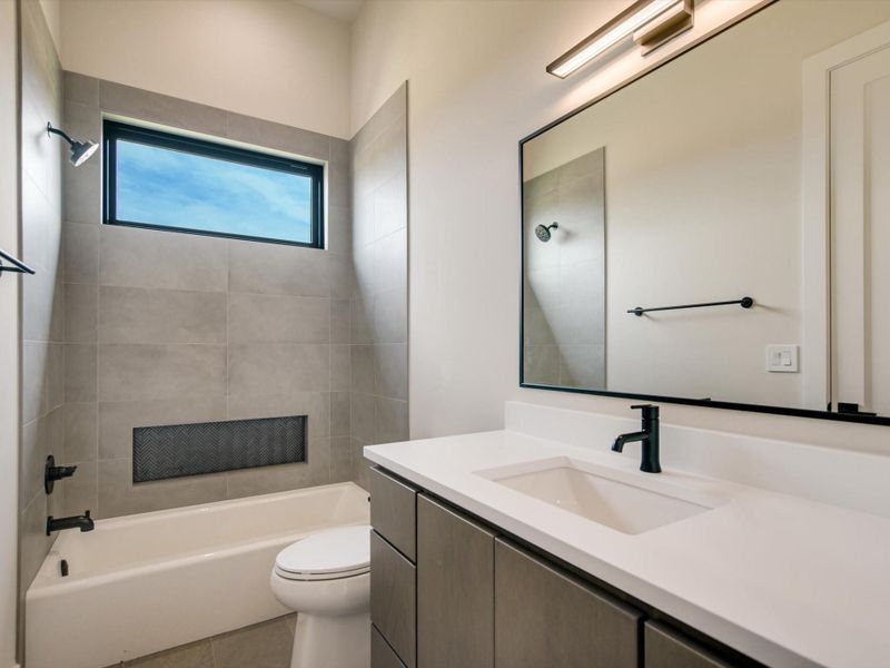 Furnished interior view inside a new home in , Horseshoe Bay (Image 7).