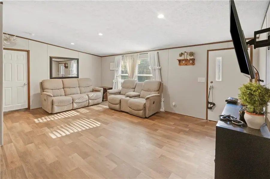 Furnished interior view inside a new home in , Bremen (Image 17).