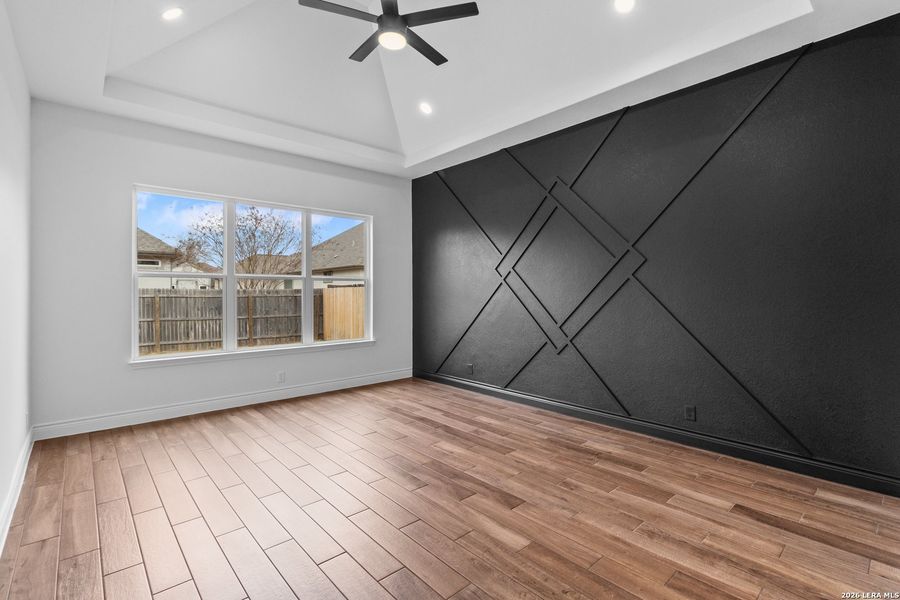 Spacious, unfurnished interior of a new home in , Selma (Image 24).