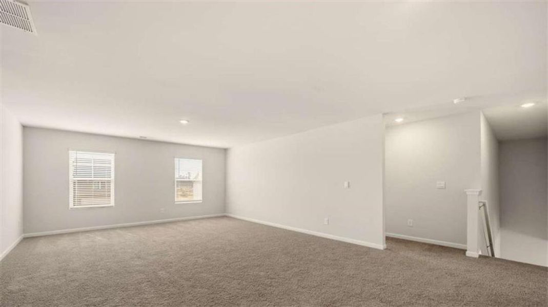 Spacious, unfurnished interior of a new home in Bridle Creek, Locust Grove (Image 27).