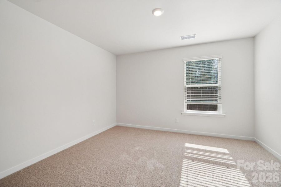 Spacious, unfurnished interior of a new home in Clark Creek Landing, Lincolnton (Image 21).