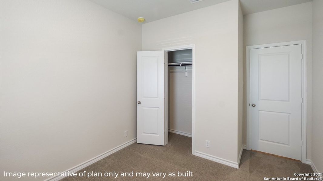 Spacious, unfurnished interior of a new home in Brookstone Creek, San Antonio (Image 21).