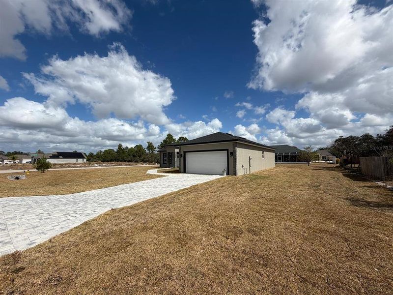 Image 50 of a home in .