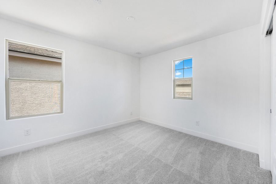 Spacious, unfurnished interior of a new home in Artisan at Asante Vista Collection, Surprise (Image 22).