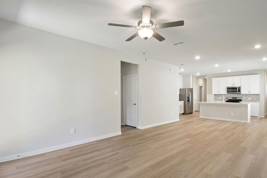 Photo is not of the actual home, but is an inspirational photo of builder’s model home and may depict options, furnishings, and/or decorator features that are not included.