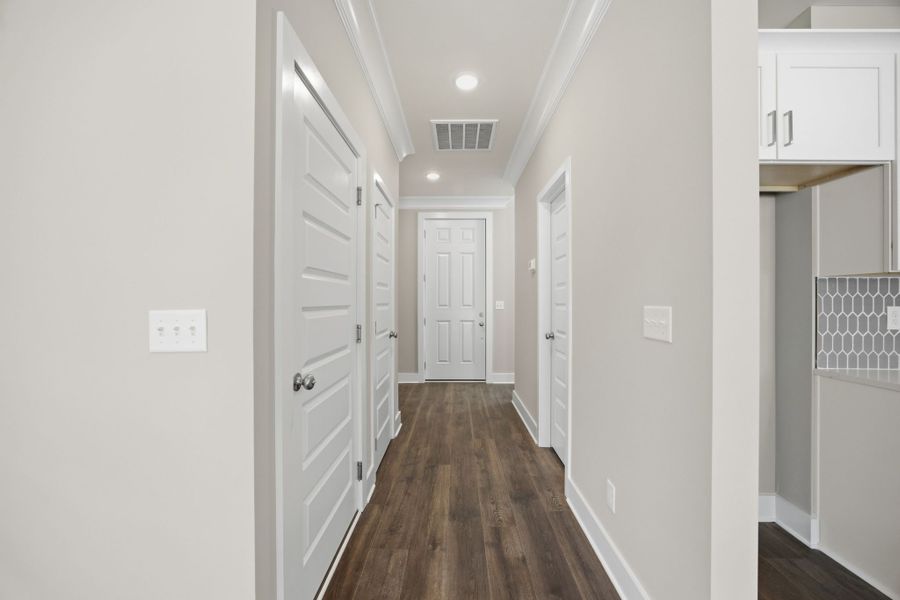 Spacious, unfurnished interior of a new home in Givens Park, Chattanooga (Image 24). Spacious, unfurnished interior of a new home in Givens Park, Chattanooga (Image 24).
