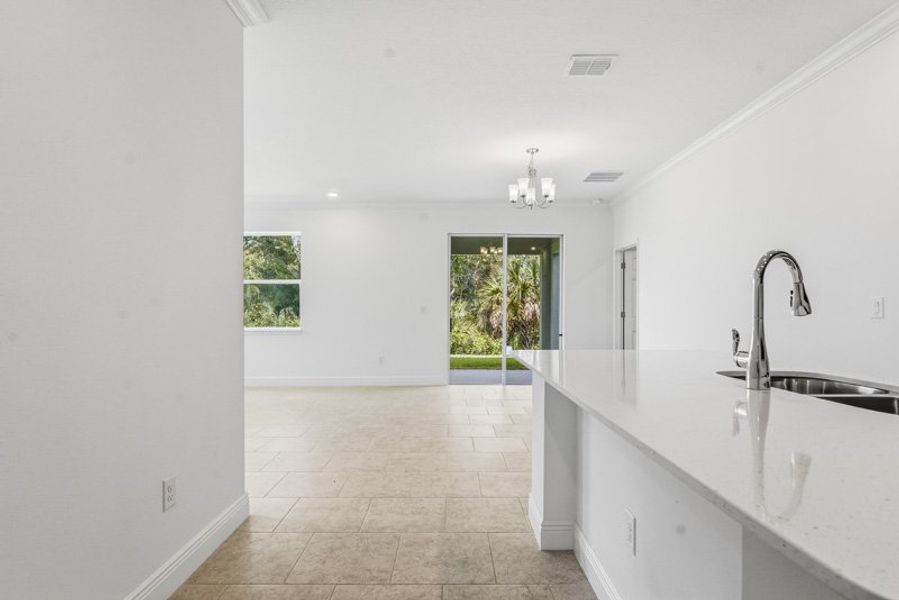 Spacious, unfurnished interior of a new home in Eden Hills, Lake Alfred (Image 22).