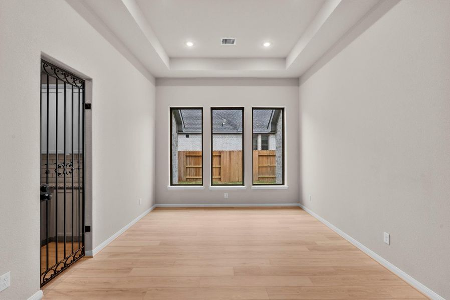 Spacious, unfurnished interior of a new home in Escondido, Magnolia (Image 22).