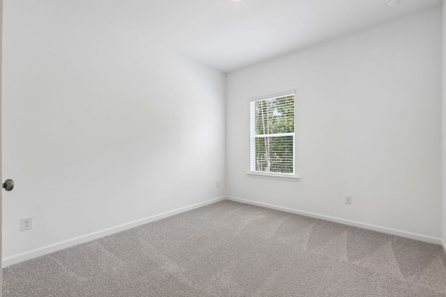 Spacious, unfurnished interior of a new home in Alder Creek, Cumming (Image 19).