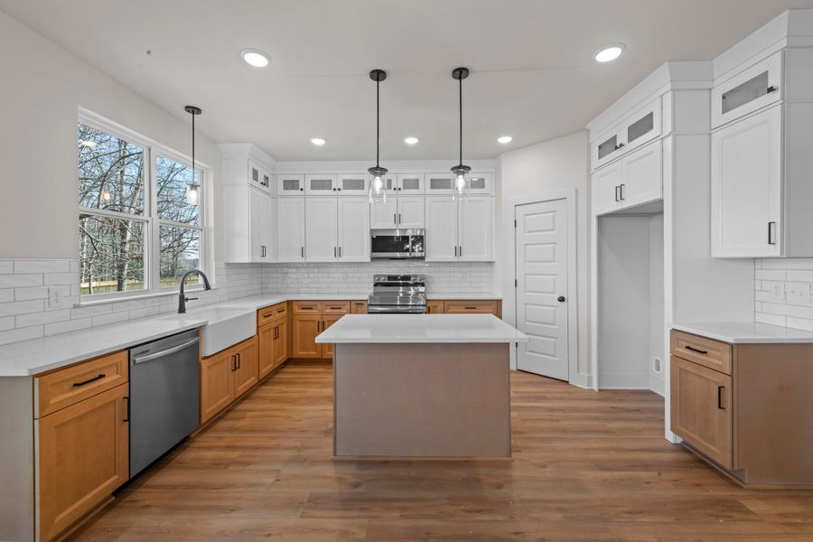 Furnished interior view inside a new home in Cambria, White House (Image 4).