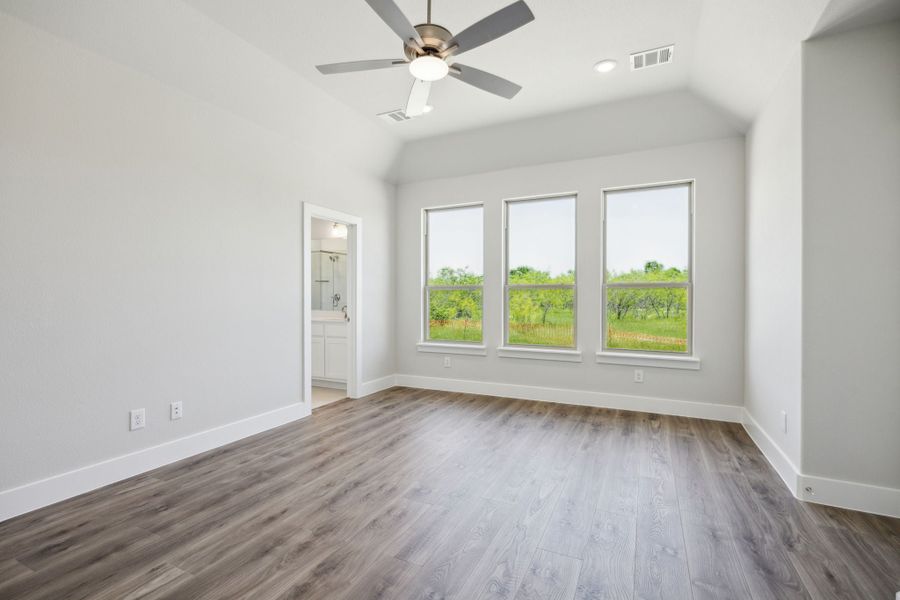 Spacious, unfurnished interior of a new home in Ellis Ranch Estates, Waxahachie (Image 24). Spacious, unfurnished interior of a new home in Ellis Ranch Estates, Waxahachie (Image 24).