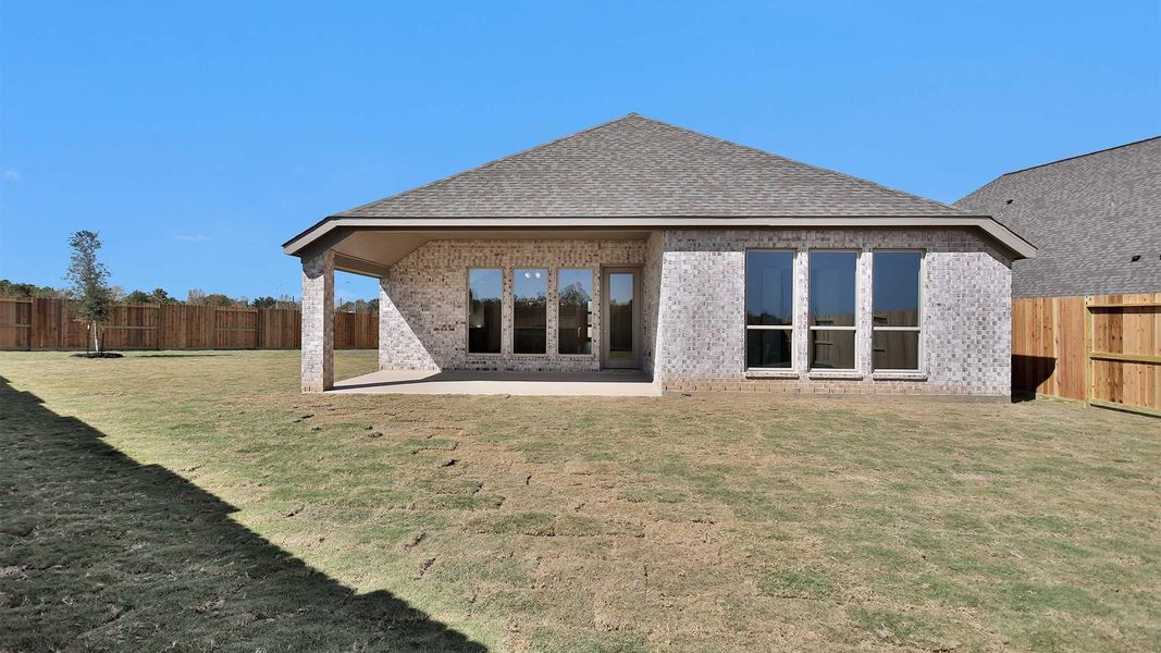 Exterior details and patio area of a home in Valencia 50', Manvel (Image 4). Exterior details and patio area of a home in Valencia 50', Manvel (Image 4).