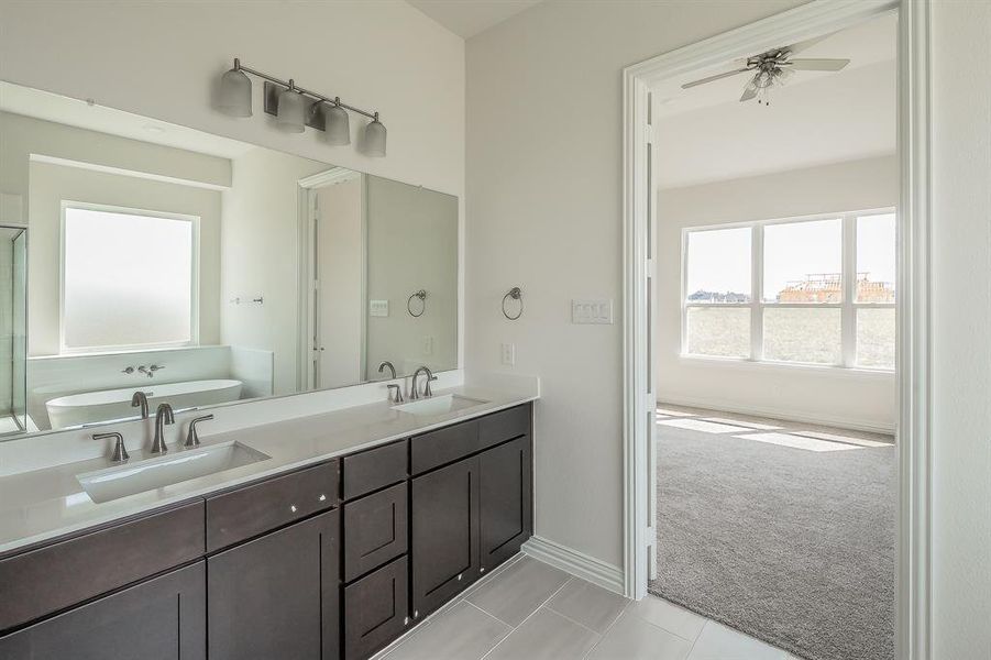 Furnished interior view inside a new home in Matthews Farms, Venus (Image 10). Furnished interior view inside a new home in Matthews Farms, Venus (Image 10).