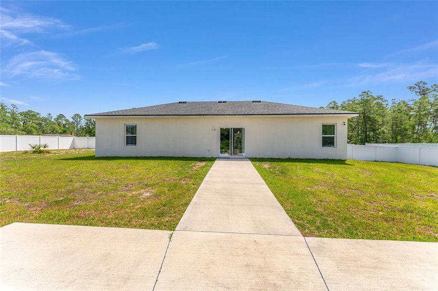 Exterior details and patio area of a home in , Ocala (Image 24).