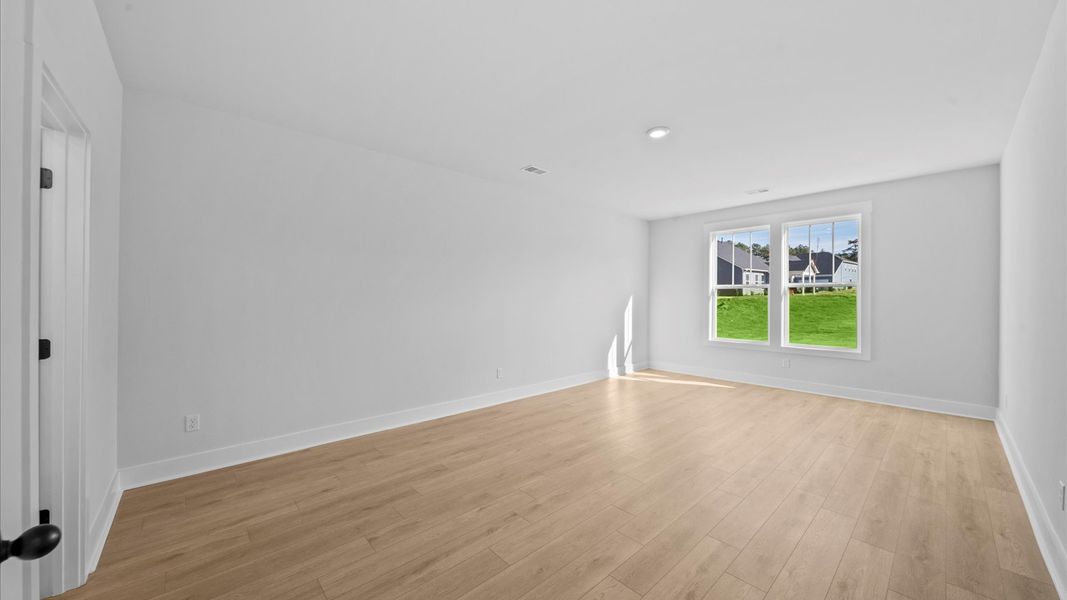 Furnished interior view inside a new home in Woodglen, Piedmont (Image 18).