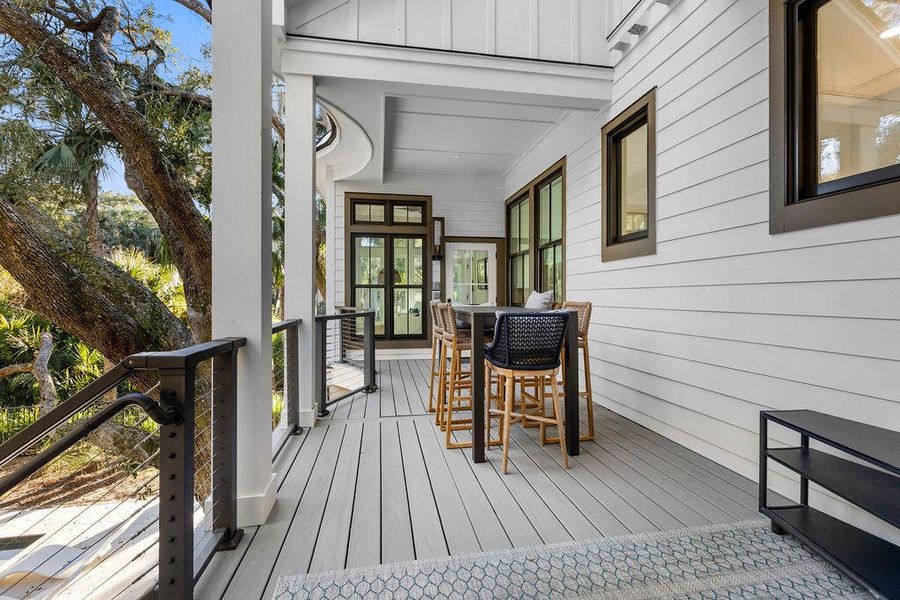 Exterior details and patio area of a home in , Seabrook Island (Image 31).
