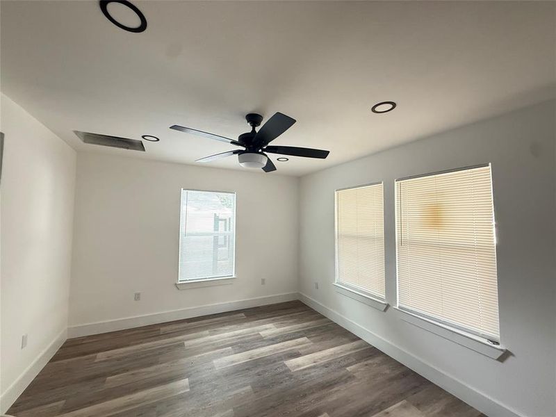 Spacious, unfurnished interior of a new home in , Paris (Image 7).