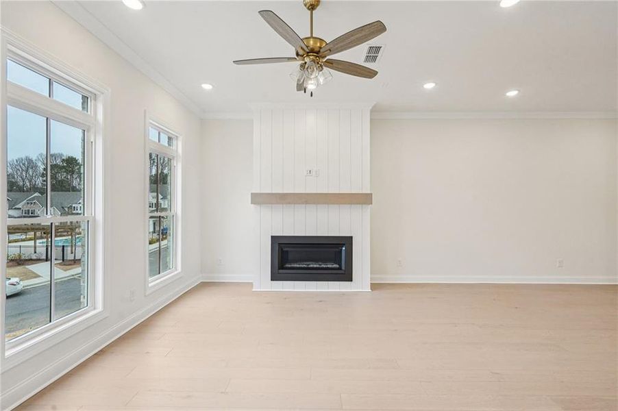Spacious, unfurnished interior of a new home in Ward's Crossing Townhomes, Johns Creek (Image 23).