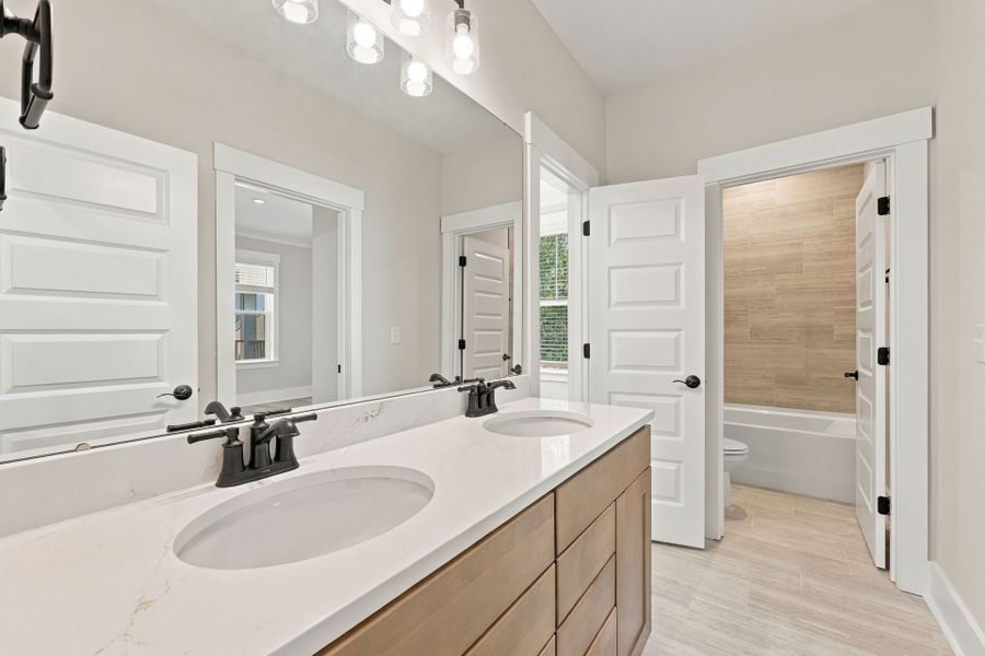 Representative furnished interior of a home built from the Laurel by Pulte Homes in SayeBrook, Myrtle Beach (Image 12).