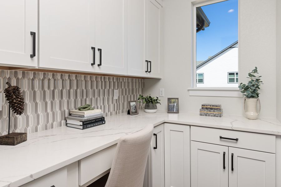 1819 Vista -Butler's Pantry